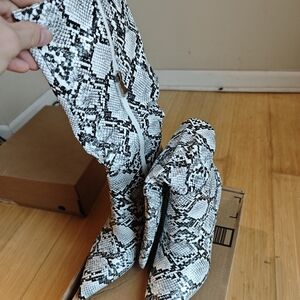 Snakeskin Pattern Knee-High Boots